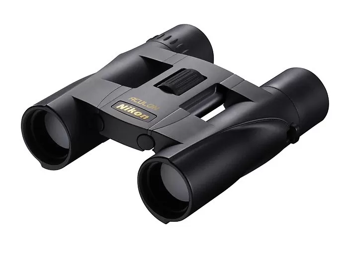 Бинокль Nikon Aculon A30 8X25, призмы Roof